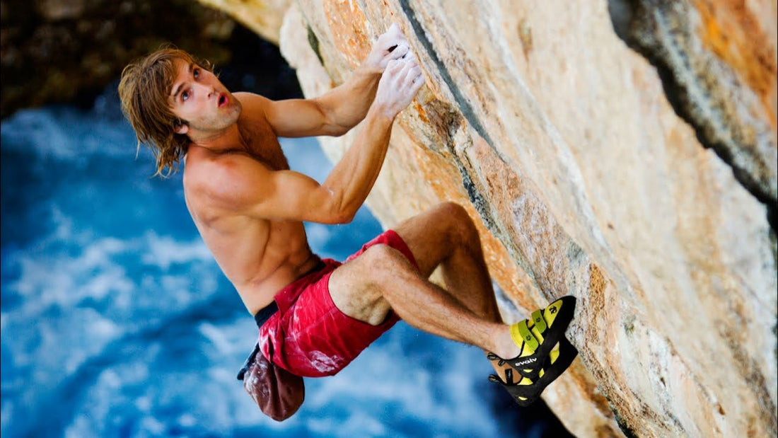 Chris Sharma Does Es Pontas 5.15 Solo!